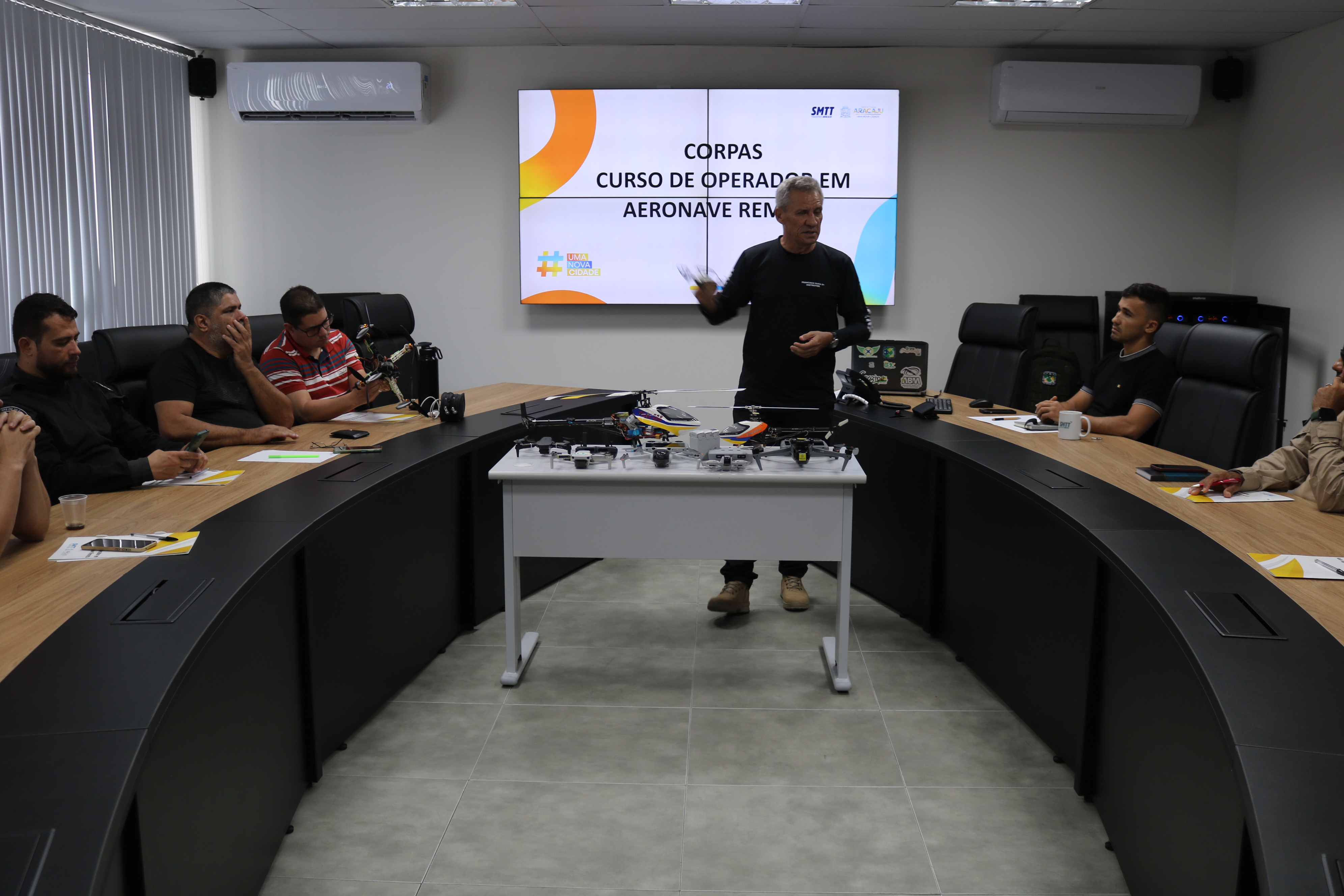 Agentes da SMTT de Aracaju participam de curso de Operador em Aeronave Remota - SMTT Aracaju